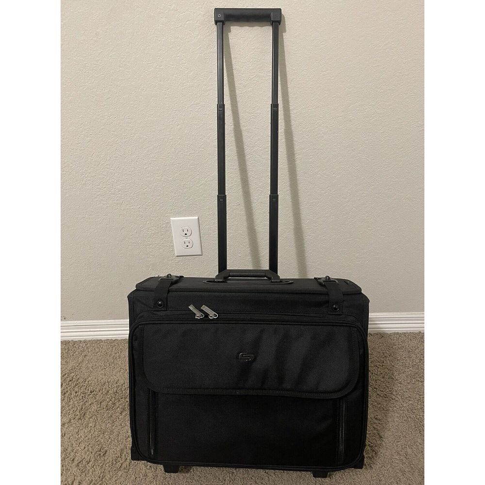 Solo Classic Collection 16 Inch‎ Laptop Rolling Catalog Case Black Pv78-4